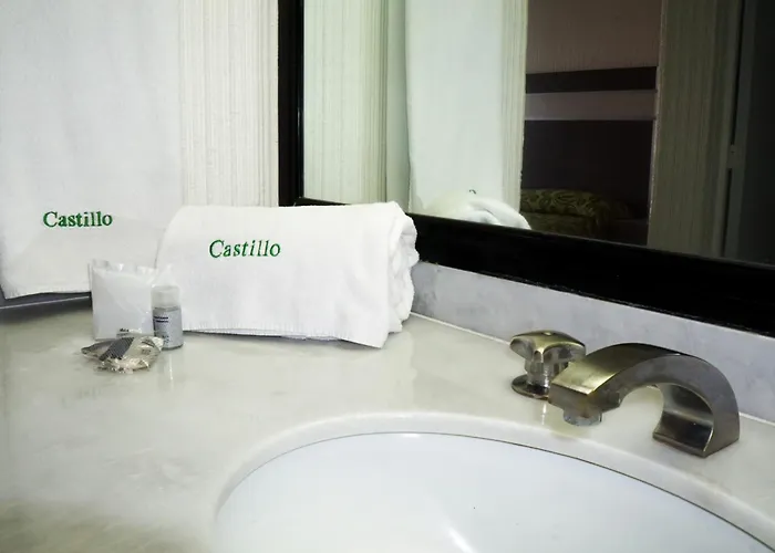 Hotel Castillo *
